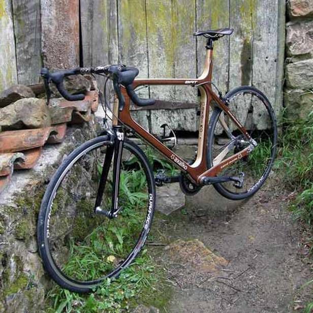 Rower z jesionu. Połączenie tradycyjnego rzemiosła i nowoczesnej technologii 4