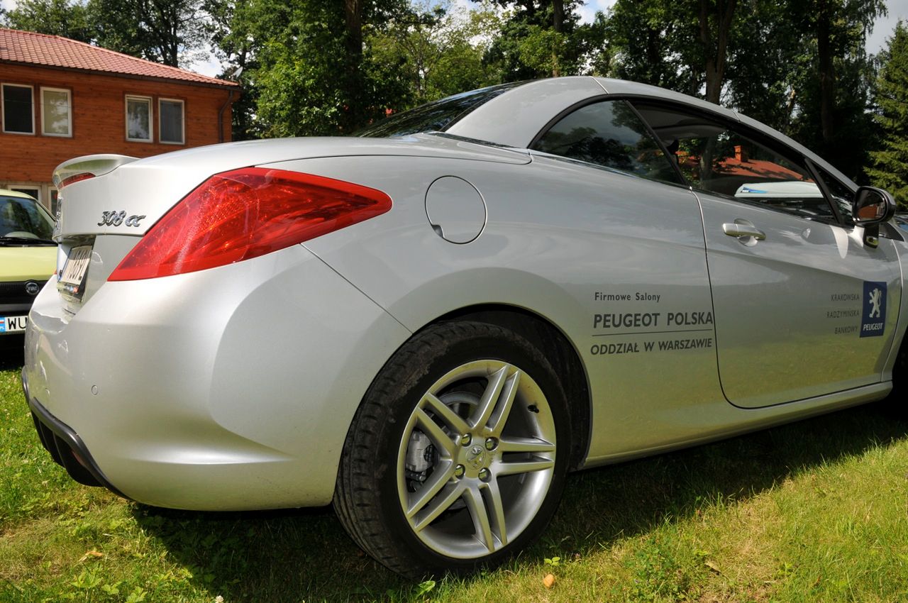 Peugeot 308 CC - najbardziej gadżeciarski samochód roku? 21