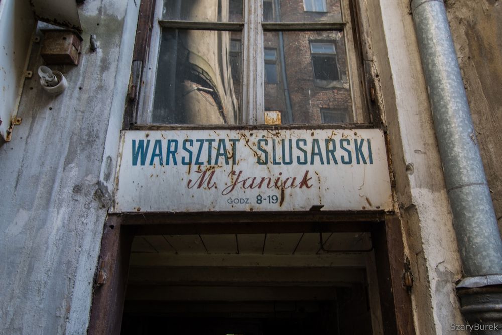 Warszawski urbex: Co znajduje się wewnątrz kamienicy przy Żelaznej 43? 3