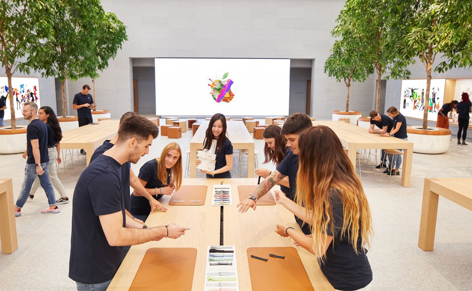 Apple Store jakiego jeszcze nie było. Gigant z Cupertino otwiera Apple Piazza Liberty 3