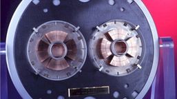 Wielki Zderzacz Hadronów, czyli zabawy w Boga 1