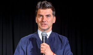 "Żyję z tego, że wyglądam". Powiedział, co sobie zoperował