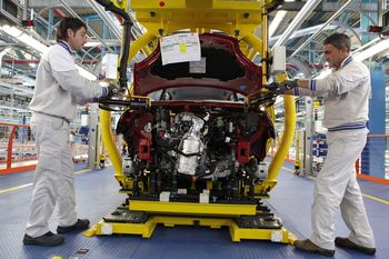Stellantis wstrzymuje produkcję w sześciu europejskich fabrykach