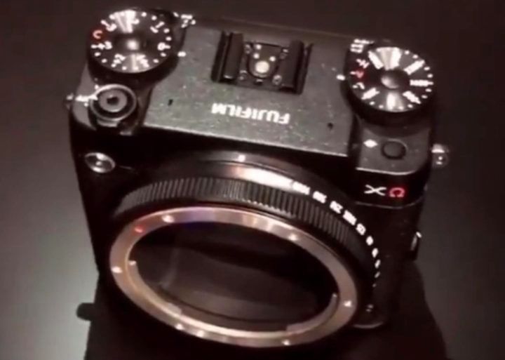 Fujifilm pokazało model modułowego średnioformatowego bezlusterkowca 2