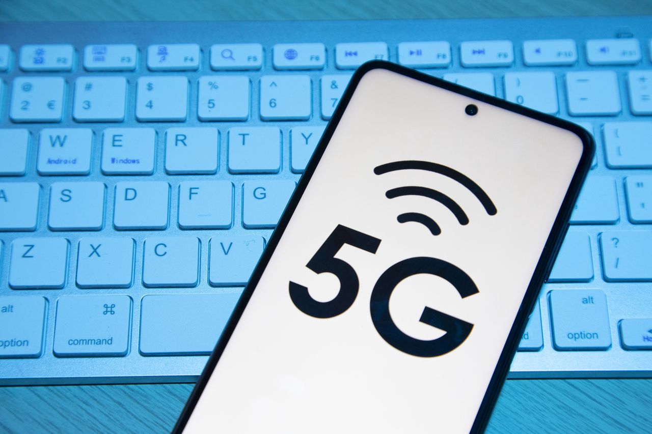 Kto ma najlepsze 5G w Polsce? Ranking za listopad 2022 jest niejednoznaczny