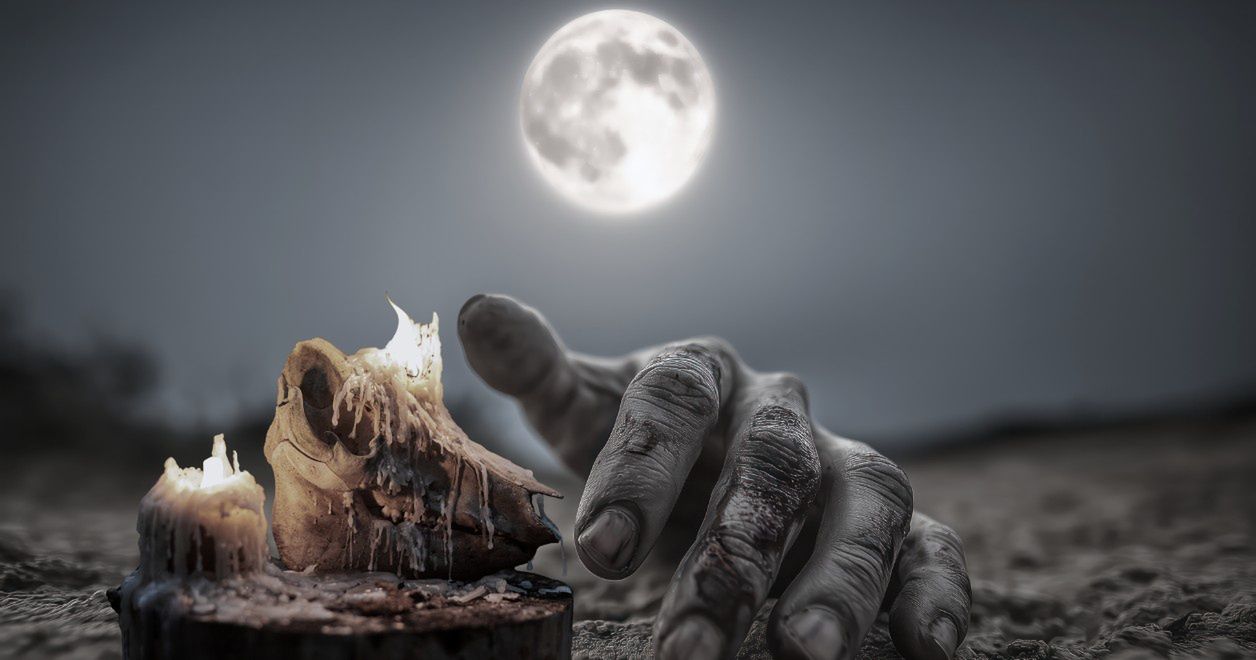 Samhain -  gaelickie święto wyznaczające koniec sezonu żniw i początek zimy lub „ciemniejszej połowy roku”.