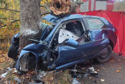 Koszmar na Pomorzu. 18-latka nie żyje. Auto wbiło się w drzewo