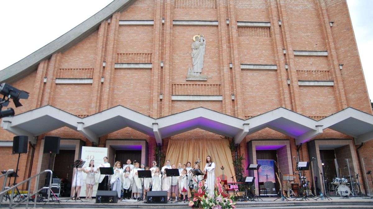 Koncert muzyki chrześcijańskiej na Zazamczu