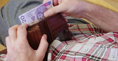 Emeryci dostaną wypłatę wcześniej. Wszystko z powodu kalendarza