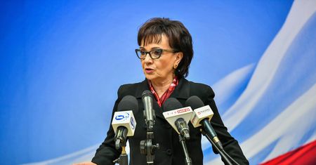 Marszałek Witek z PiS-u: Kurs na prawo jazdy za darmo. Wideo hitem na TikToku
