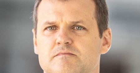 Polityczna burza na Litwie: Premier Paluckas rezygnuje po zarzutach o korupcję