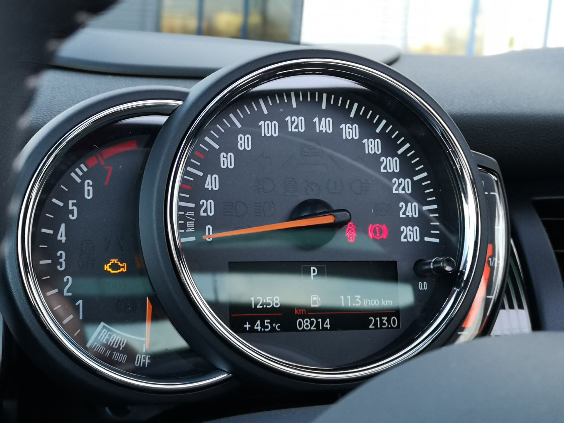 MINI Cooper S: aplikacja MINI Connected, obsługa systemu oraz audio Harman Kardon 26