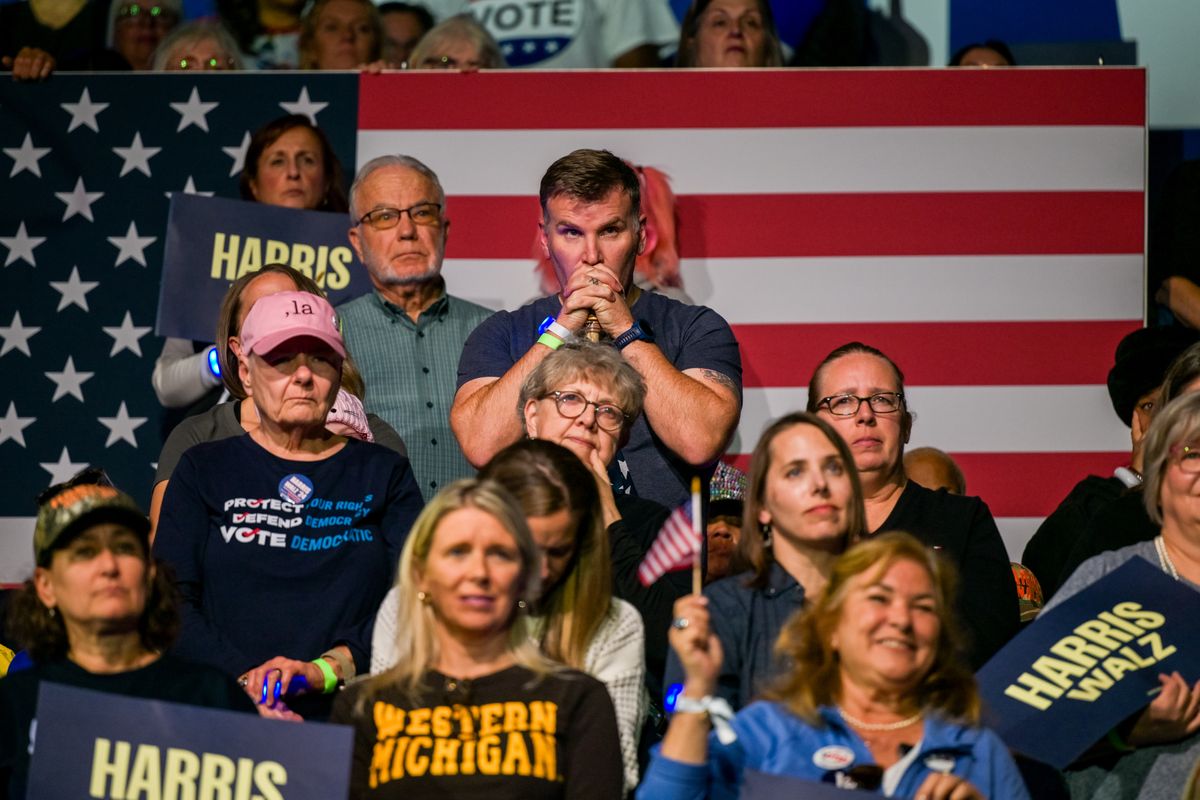 Wyborcy Demokratów na spotkaniu z Harris w Kalamazoo, Michigan