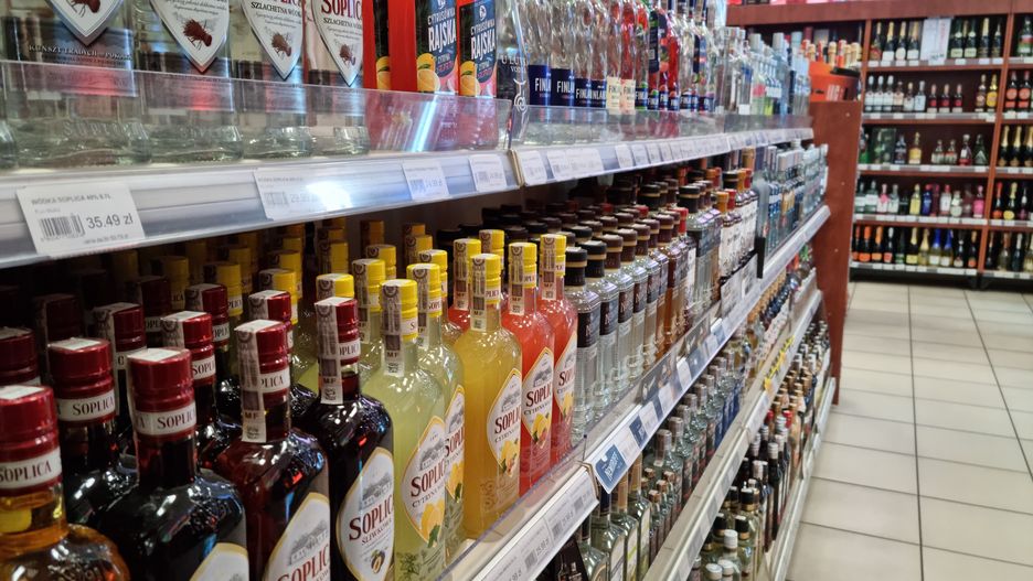 alkohol, handel, wódka, sklep monopolowy