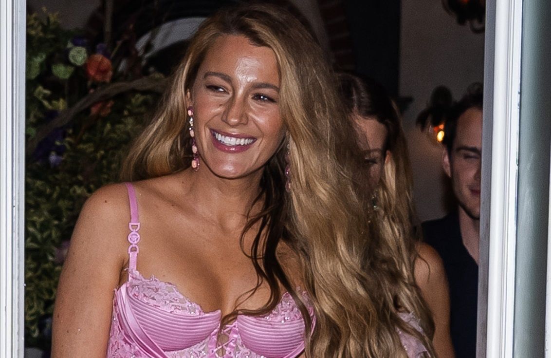 Blake Lively zachwyca kwiecistymi stylizacjami 