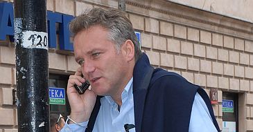 Kret przegada Józefowicza?