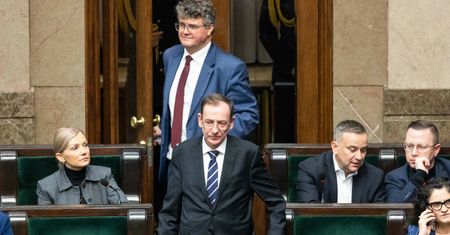 Sprawa Wąsika i Kamińskiego. "Zmierzają do tego, by ten rząd obalić"
