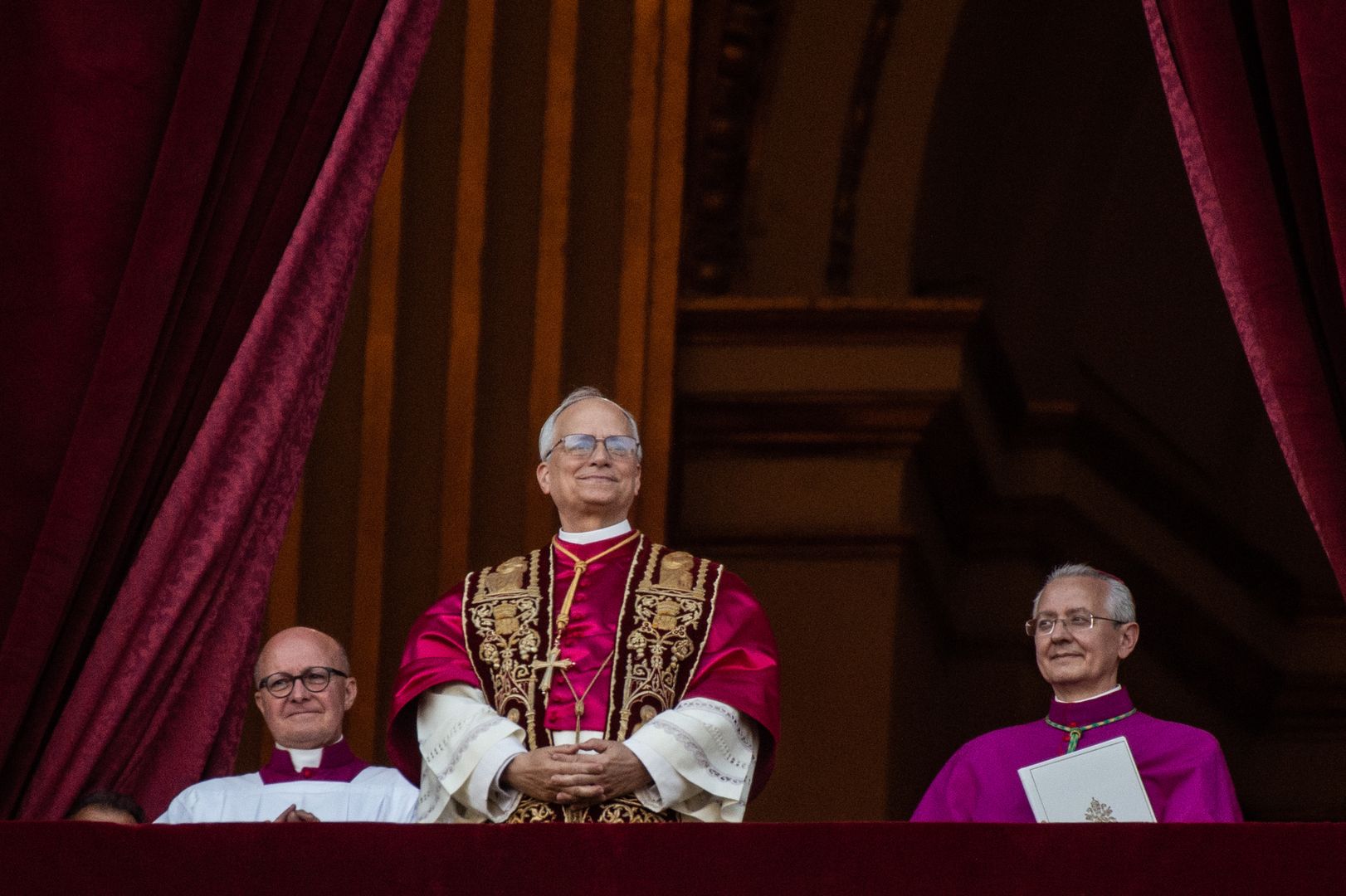 Papież Leon XIV tymczasowo utrzymuje dotychczasowe kierownictwo Watykanu