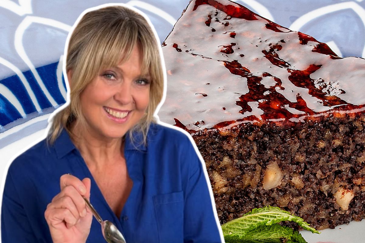 Wachowicz dorzuca do makowca. Wychodzi wilgotny i mięciutki jak chmurka