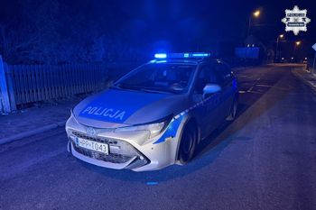 89-latka z balkonu wzywała pomocy. Sąsiad wezwał służby