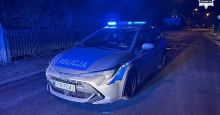 89-latka z balkonu wzywała pomocy. Sąsiad wezwał służby