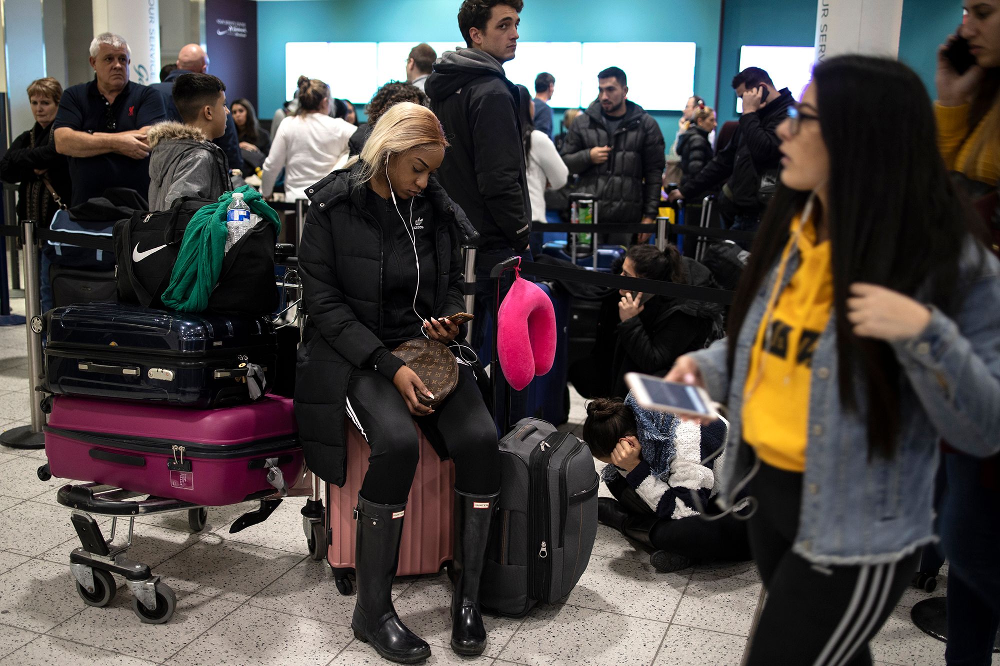 Ruch na lotnisku Gatwick przywrócony. Zdjęcia pokazują, co przeżywali pasażerowie 10
