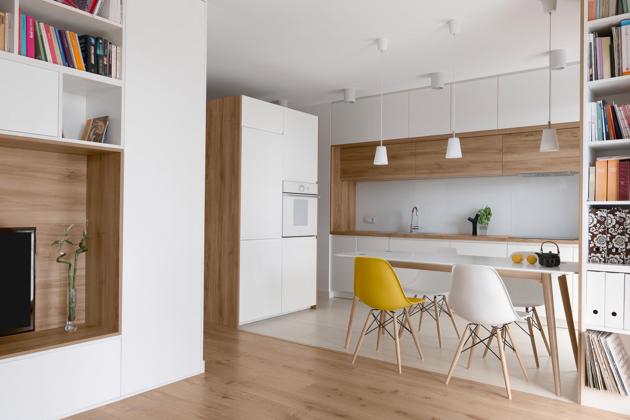 081, kierunkowy do Lublina - fotografia architektury wnętrz 1