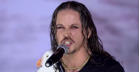Tym strojem Michał Szpak powiedział wszystko. Już nie wróci do TVP?