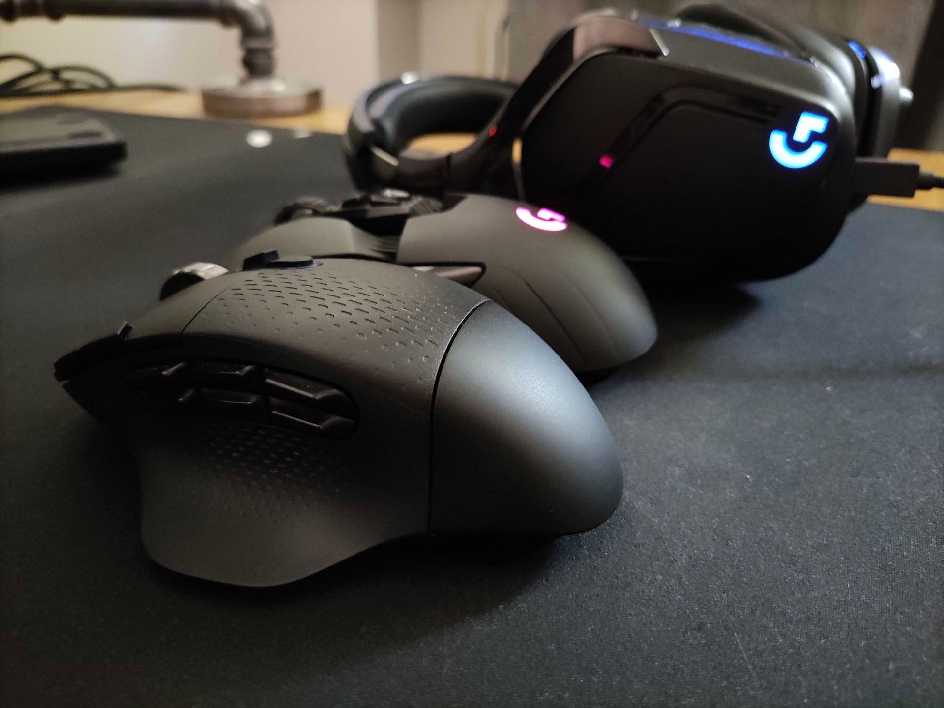 Logitech G604 Lightspeed – recenzja. Bezprzewodowa mysz, na której pograsz i popracujesz 2
