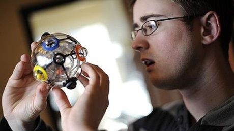 Rubik 360 - nowy gadżet od wynalazcy słynnej kostki rubika 1