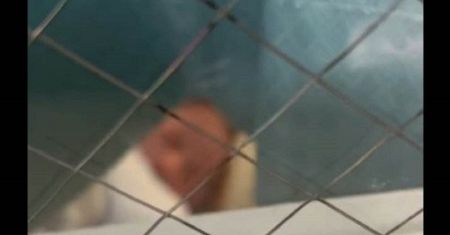 Szokujące wideo ze szpitala. Pielęgniarka rzuciła noworodkiem
