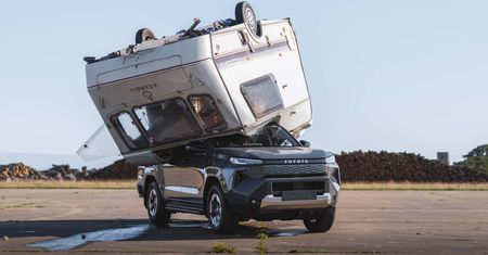 Pamiętacie próbę z "Top Gear"? Toyota właśnie ją powtórzyła