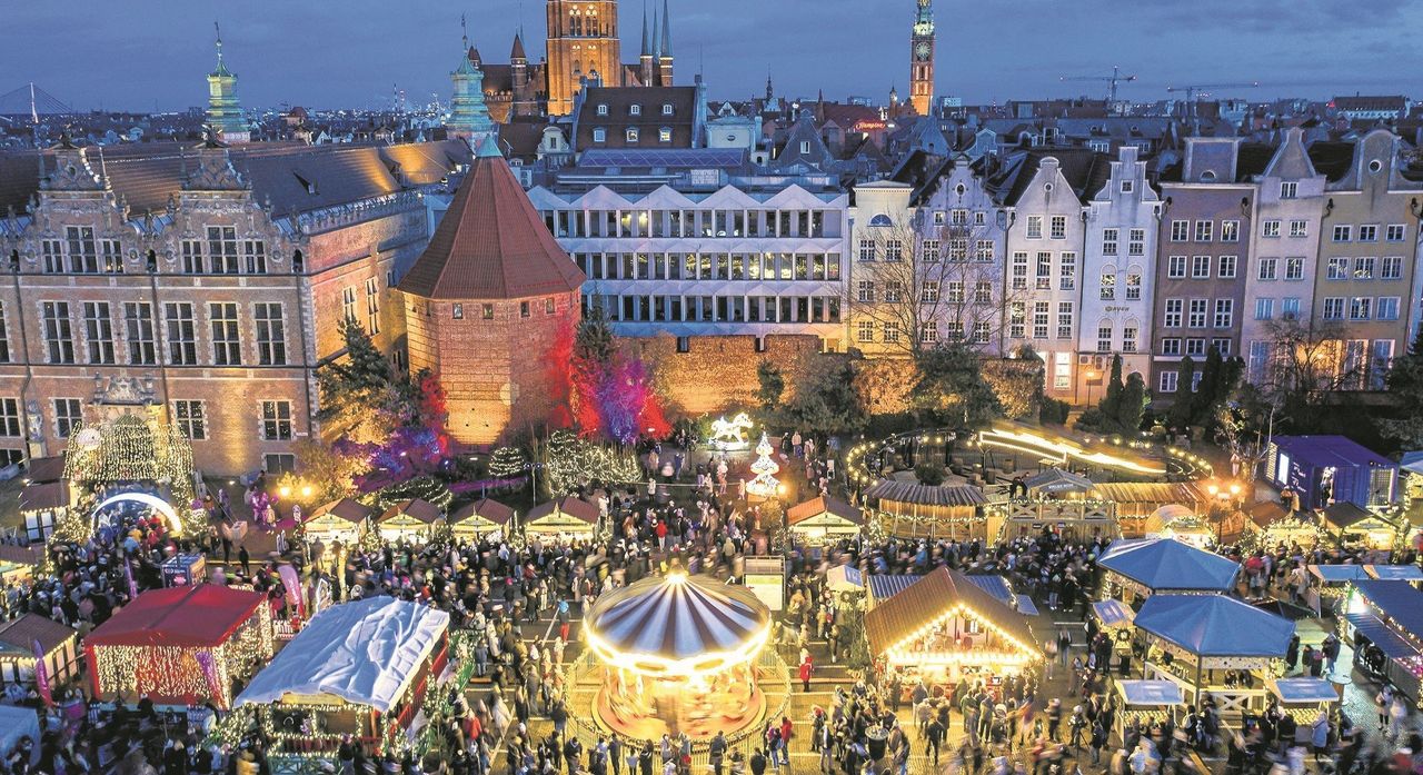Magia świąt wraca. Sprawdź, kiedy ruszają jarmarki bożonarodzeniowe w Polsce 2025