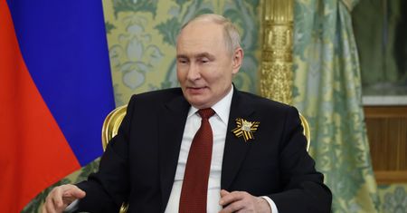 Rajd rubla. Wojna na Bliskim Wschodzie i łaskawość Trumpa nabijają kabzę Kremlowi
