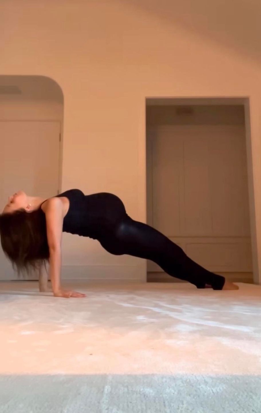 Hilaria Baldwin z dziećmi