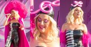 Katy Perry z kluczem wiolinowym na głowie walczy o uwagę na festiwalu w Nowym Orleanie