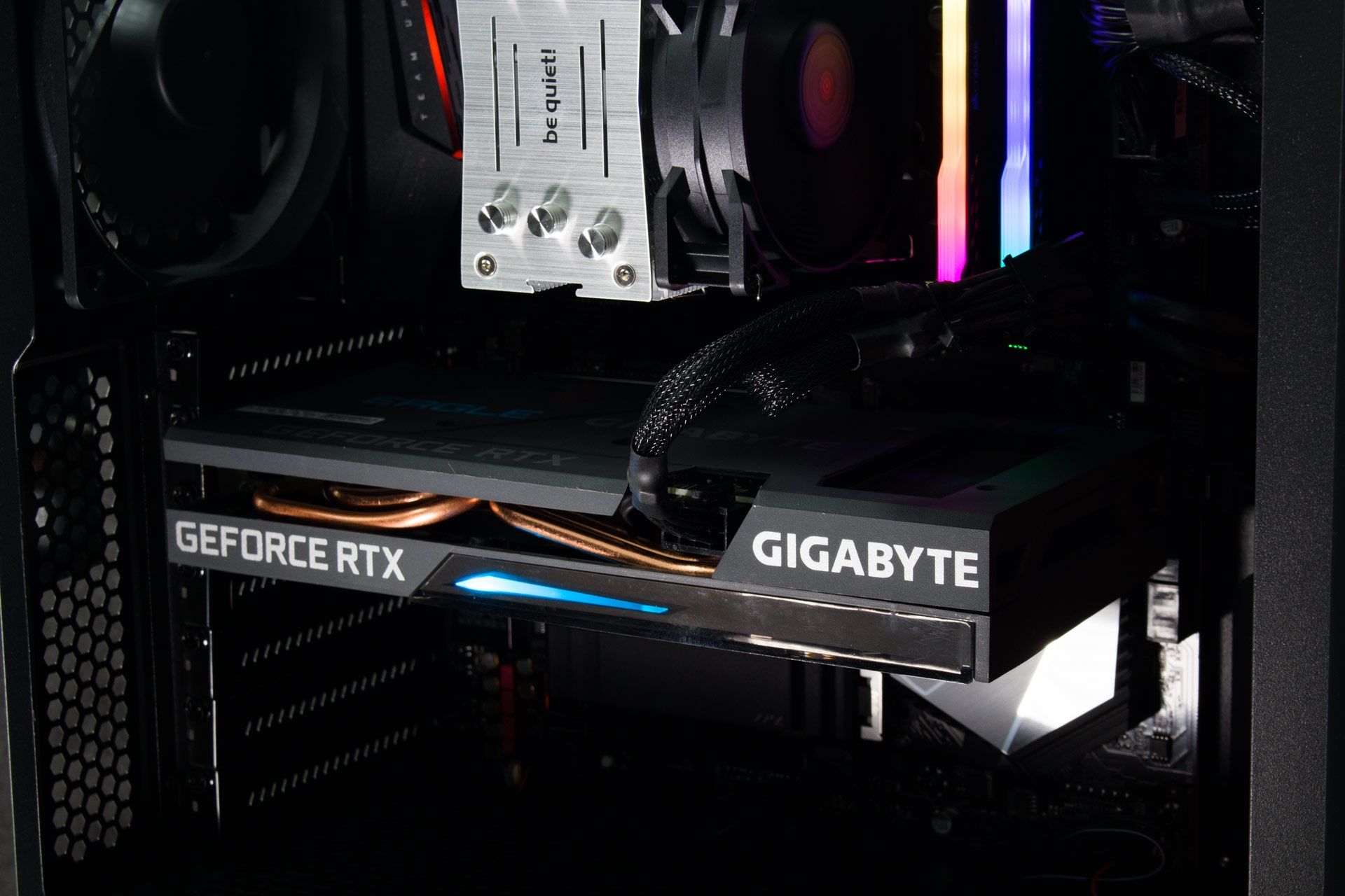 Optimus E-Sport GB460T-CR5 - wnętrze