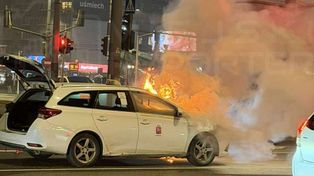 Warszawa: Pożar samochodu osobowego na Woli