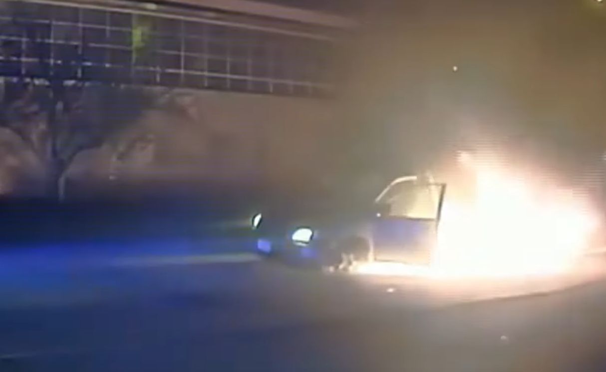Samochód 84-latka nagle zaczął się palić. Wstrząsające nagranie z USA