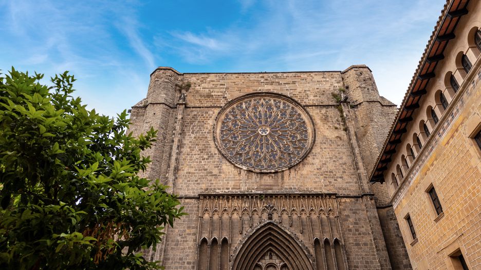 Santa Maria del Pi to prawdziwa gotycka perełka 