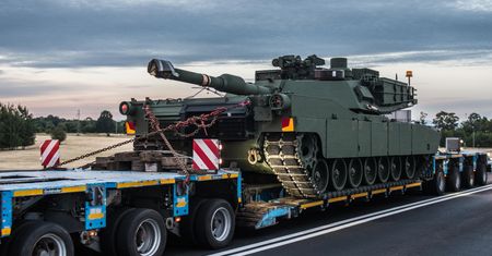 Najnowsze M1A2 Abrams już w Polsce. To pierwsze tak wyposażone czołgi w Europie