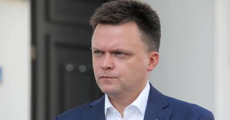 Koronawirus w Polsce. Hołownia: "Rząd lata jak kurczak bez głowy"
