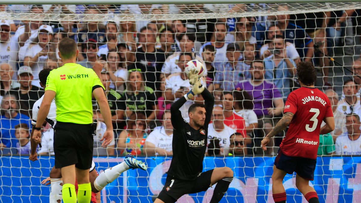 Zdjęcie okładkowe artykułu: PAP/EPA / PAP/EPA/ZIPI ARAGON / Jude Bellingham trafia na 1:0 w meczu Realu z Osasuną
