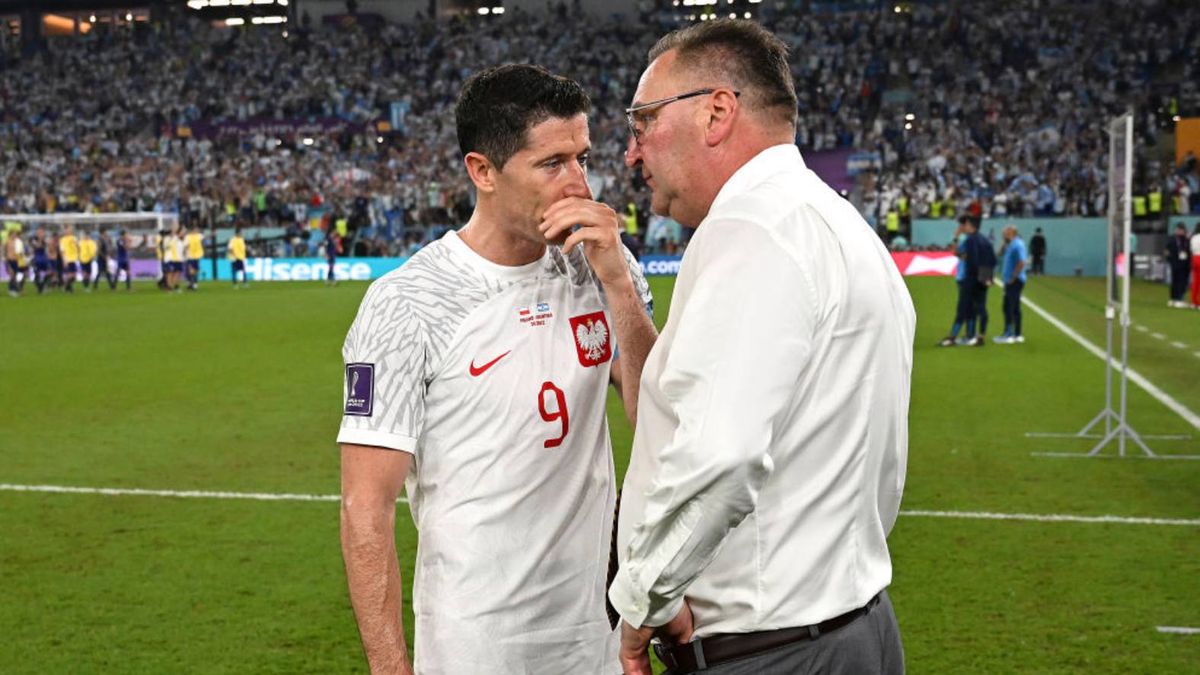 Zdjęcie okładkowe artykułu: Getty Images / Michael Regan - FIFA/FIFA / Na zdjęciu: Robert Lewandowski i Czesław Michniewicz po meczu z Argentyną