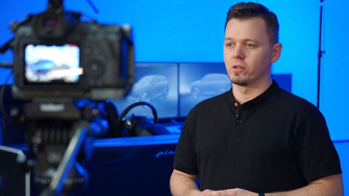 Mariusz Bekas, Electromobility Poland/Izera