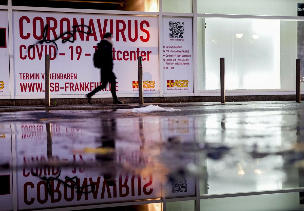 Rekord zakażeń w Niemczech. Ponad 100 tys. nowych infekcji koronawirusa 