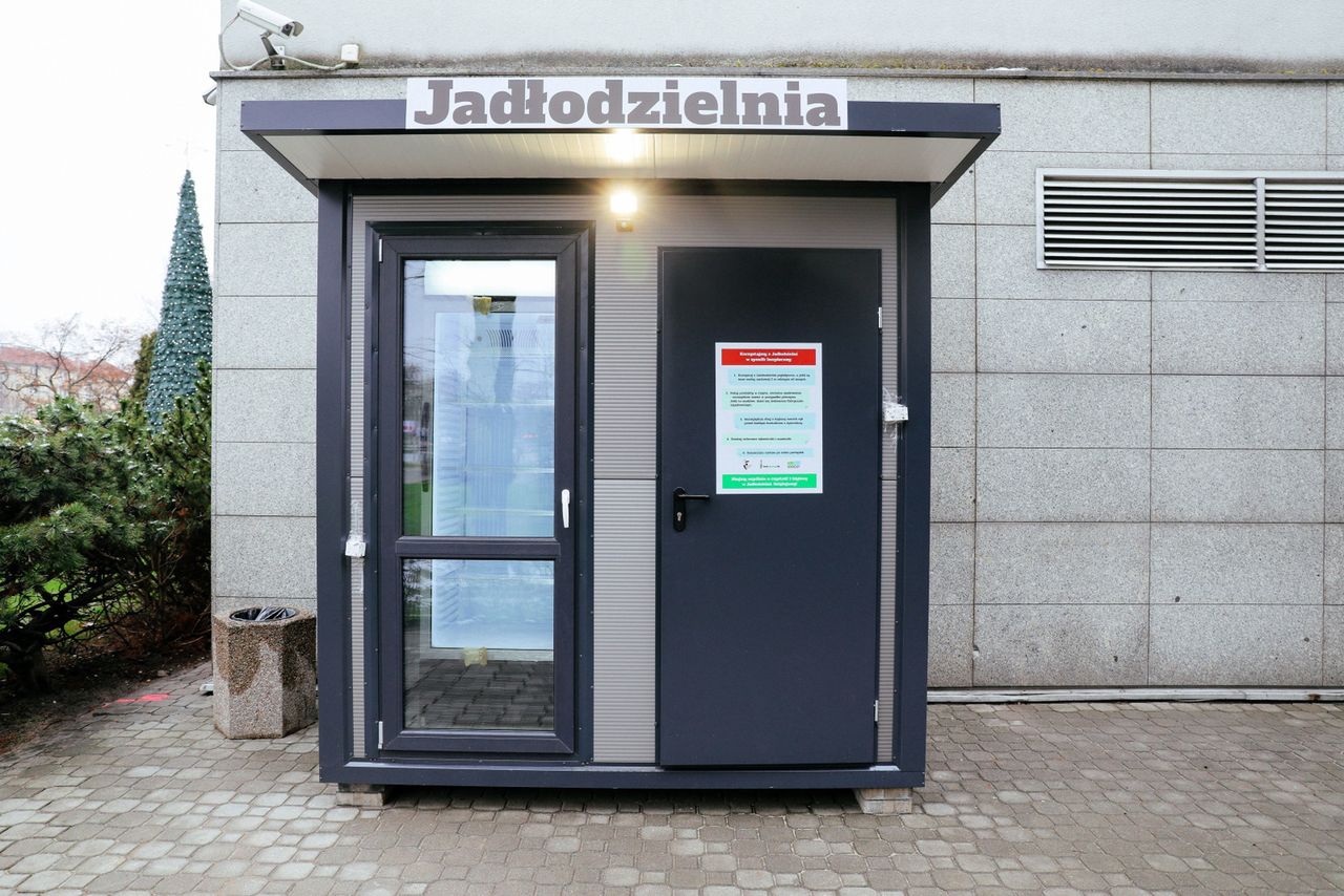 Warszawa. Jadłodzielnia przy Urzędzie Dzielnicy Włochy