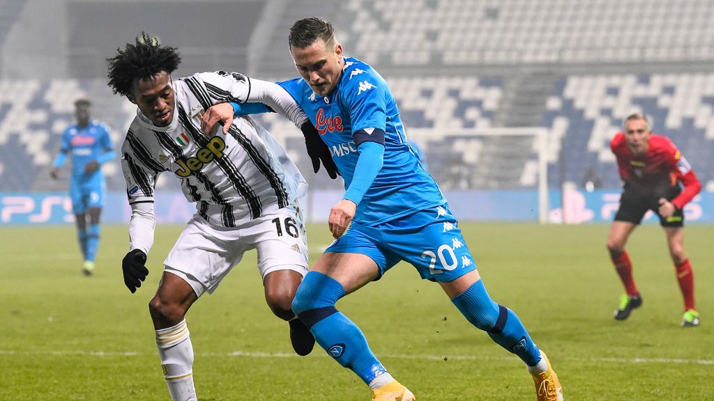 Getty Images / Nicolo Campo / Na zdjęciu od lewej: Juan Cuadrado i Piotr Zieliński