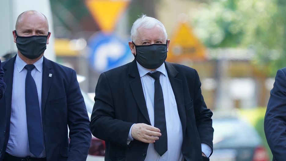 WARSAW, POLAND - JUNE 28: Jaroslaw Kaczynski, leader of the social conservative Law and Justice (PiS) party, arrives to cast his ballot in the Polish presidential election during the coronavirus pandemic on June 28, 2020 in Warsaw, Poland. The two lead candidates are current Polish President Andrzej Duda of PiS and Warsaw Mayor Rafal Trzaskowski of the of the centrist Civic Platform (PO). Today’s election to determine the next Polish president, who serves a five-year term, was originally scheduled for May but was delayed due to the coronavirus pandemic.  (Photo by Sean Gallup/Getty Images)