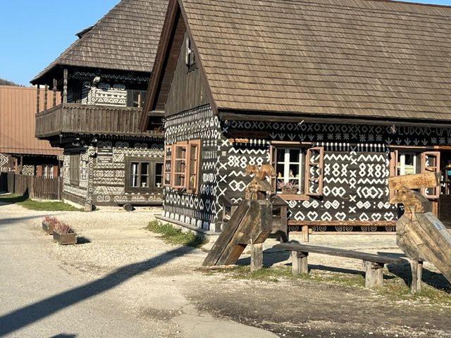 W Čičmanach ornamenty nie są jedynie atrakcją turystyczną
